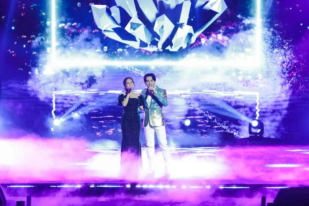 Đan Trường- Cẩm Ly &quot;cặp tình nhân trên sân khấu&quot; thể hiện những ca khúc gắn liền với nhiều thế hệ khán giả. Ảnh: BTC