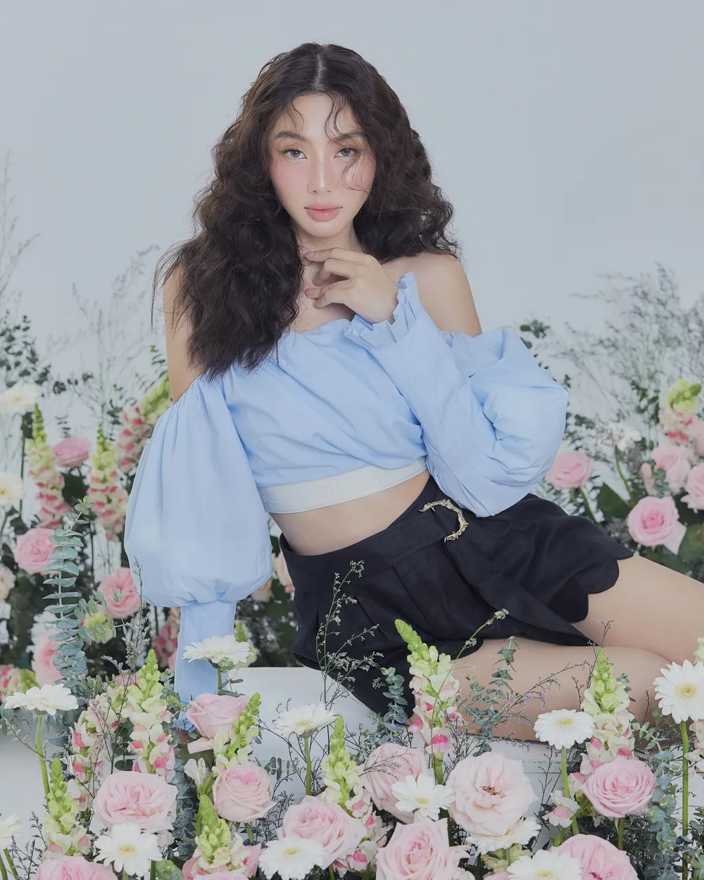 Hoa hậu Thùy Tiên trong bộ ảnh mới. Ảnh: FBNV