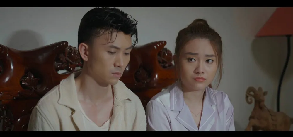 Trong phân cảnh nào vai Tuyết cũng cau mày khiến khán giả khó hiểu