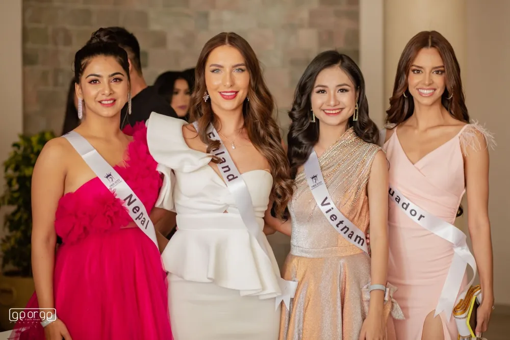 Đại diện Việt Nam cùng các thí sinh tại cuộc thi Miss Eco International 2023. Ảnh: BTC