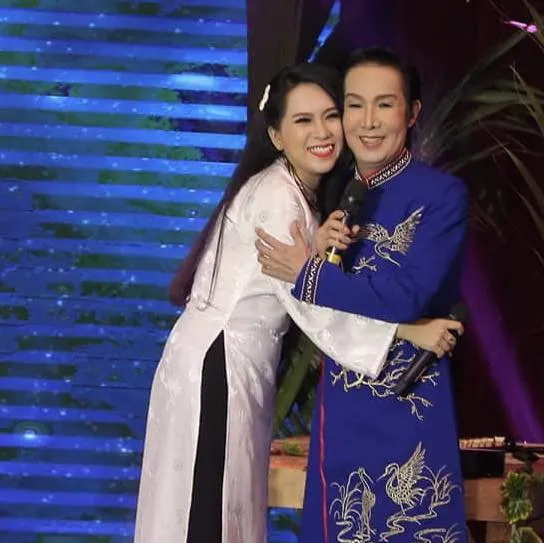 Hồng Phượng và cố NSƯT Vũ Linh. Ảnh: FBNV