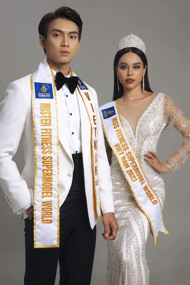 Công Phát và Hà My đại diện Việt Nam tranh tài tại &quot;Siêu mẫu thể hình thế giới&quot;. Ảnh: FBNV