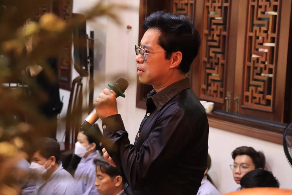 &quot;Thường những vai chính hay được mọi người chú ý nhưng khi tôi xem tuồng thì thấy con người này đâu mà đẹp như vậy. Từ giọng nói, tính cách… dù chỉ là một vai phụ thôi...&quot;.