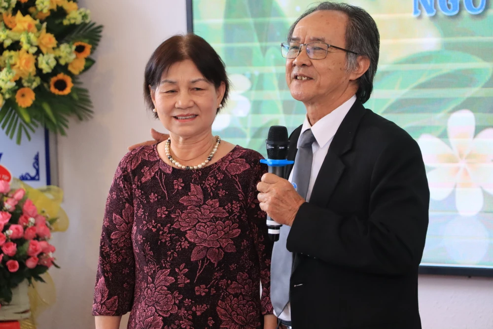 Luật sư, nhà thơ Nguyễn Minh Tâm cũng gửi lời cảm ơn đến người bạn đời của mình.