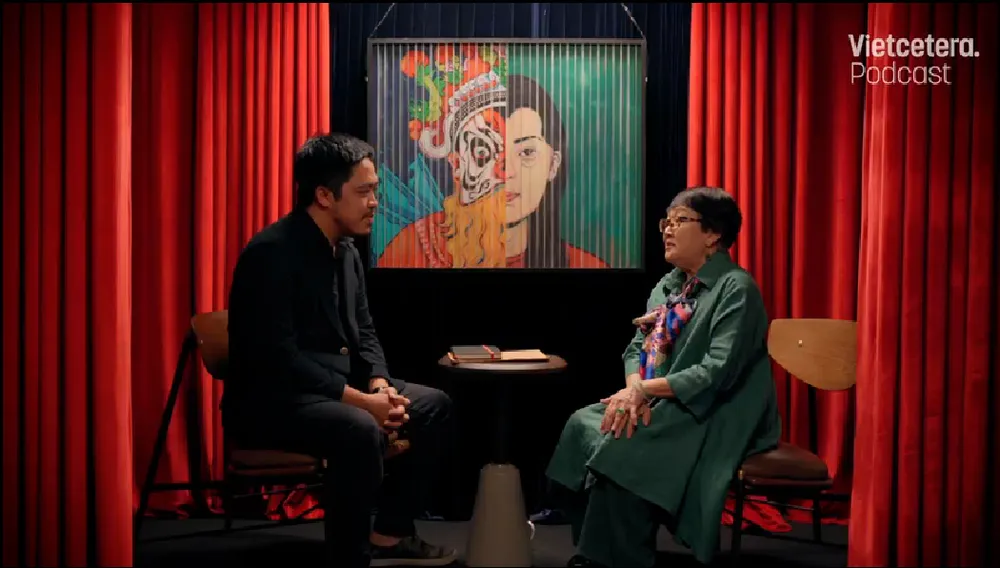 Bình Bồng Bột và đạo diễn sân khấu Hồng Dung trong podcast "Trăm năm sân khấu". Ảnh: Chụp màn hình Bình Bồng Bột và đạo diễn sân khấu Hồng Dung trong podcast "Trăm năm sân khấu". Ảnh: Chụp màn hình