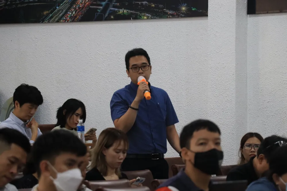 Đại diện Sở Ngoại vụ đặt câu hỏi tại hội nghị