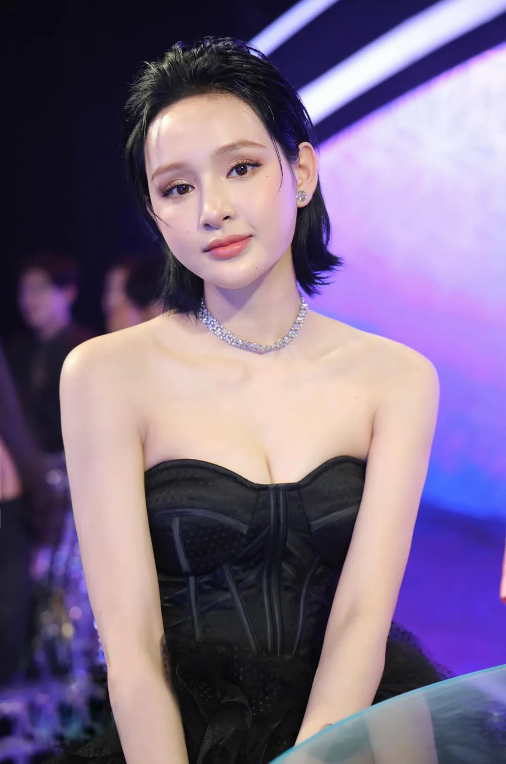 Đêm nhạc có sự tham gia của Hiền Hồ, Đạt G phải hoãn. Ảnh: FBNV