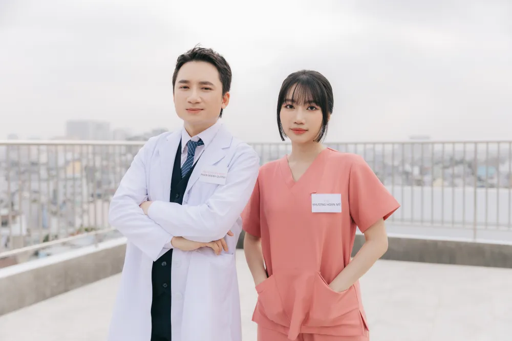 Phan Mạnh Quỳnh và Orange lần đầu kết hợp trong âm nhạc. Ảnh: NSCC Phan Mạnh Quỳnh và Orange lần đầu kết hợp trong âm nhạc. Ảnh: NSCC