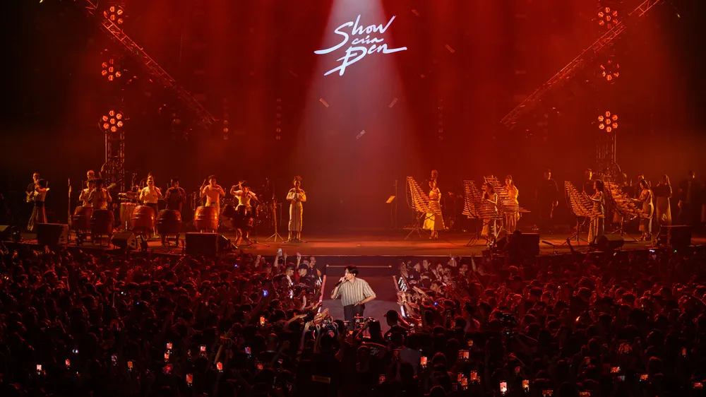 Nhạc cụ dân tộc cùng âm nhạc hiện đại làm sân khấu liveshow bùng cháy Nhạc cụ dân tộc cùng âm nhạc hiện đại làm sân khấu liveshow bùng cháy