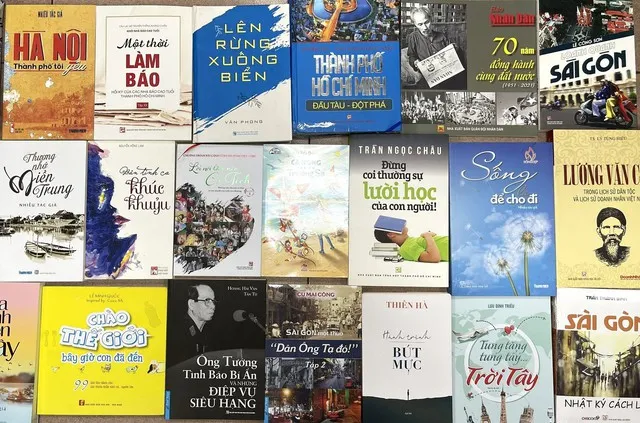 Sách của các nhà báo tham dự "Tuần lễ sách của người làm báo" Sách của các nhà báo tham dự "Tuần lễ sách của người làm báo"