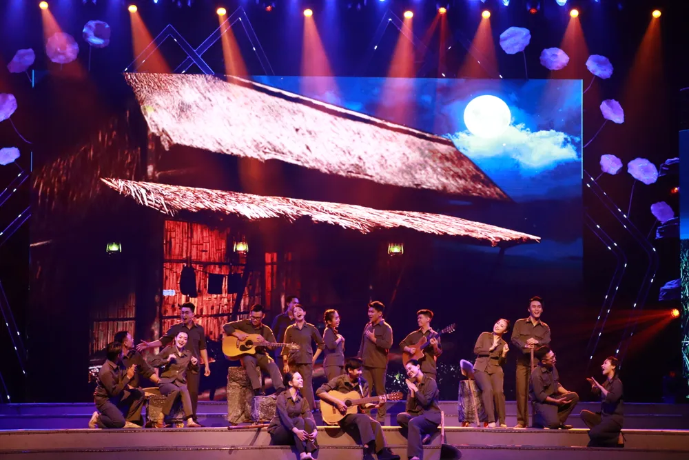 Nhóm nhạc Aria Arts Center thể hiện ca khúc Như khúc tình ca