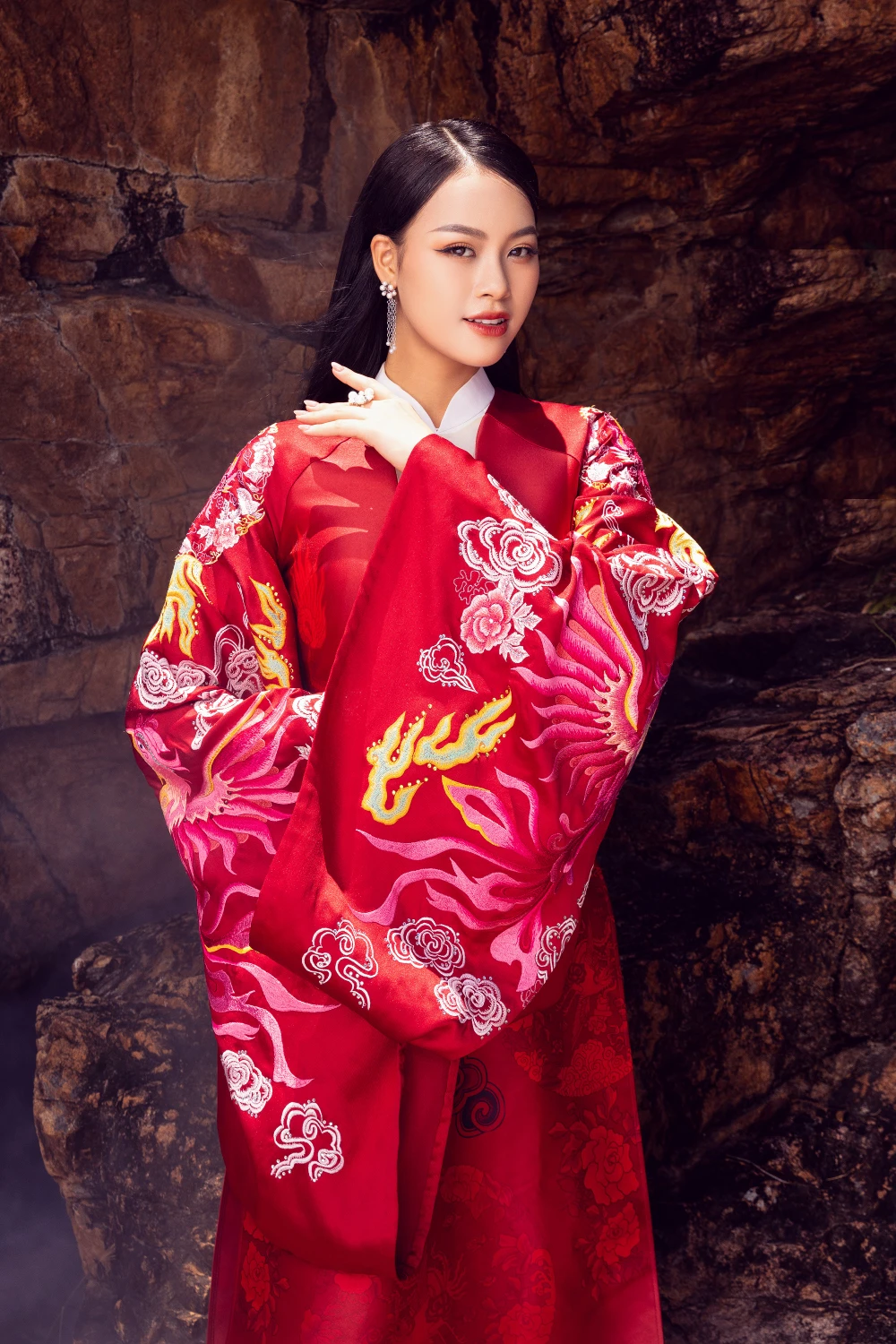 Sự tự tin, xinh đẹp của Đào Thị Hiền được thể hiện qua mỗi vòng thi và được đông đảo khán giả khen ngợi