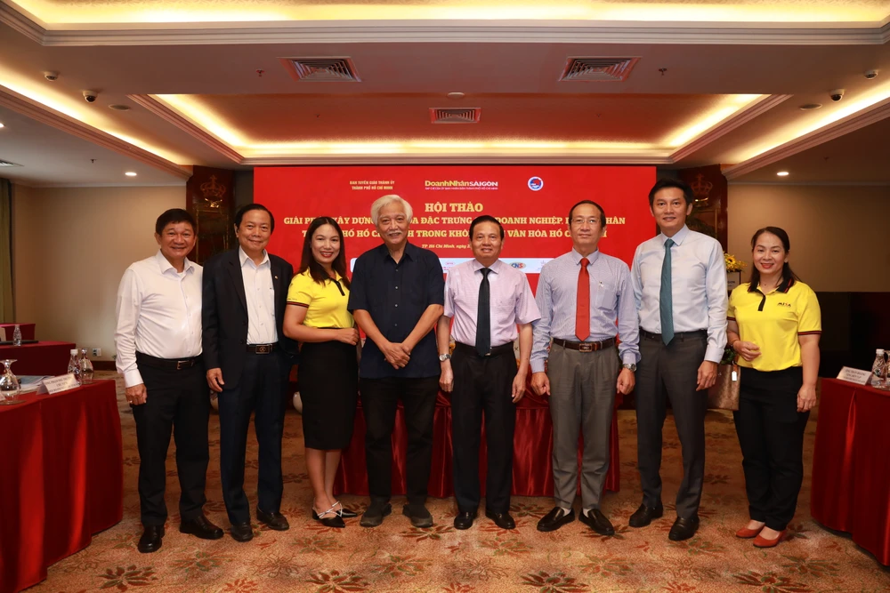 Nhà sử học Dương Trung Quốc cũng tham gia hội thảo.