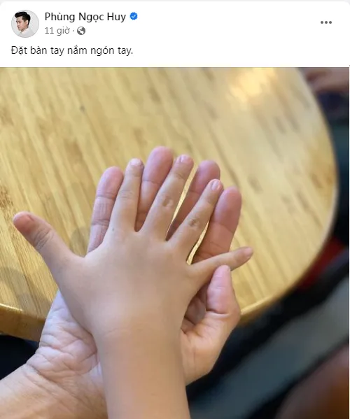 Phùng Ngọc Huy đăng ảnh nắm tay con gái Lavie nhân ngày đoàn tụ. Ảnh: Chụp màn hình