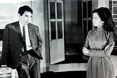 NS Thành Được và NSƯT Thanh Nga trong vở &quot;Sân khấu về khuya&quot;. Ảnh: TL