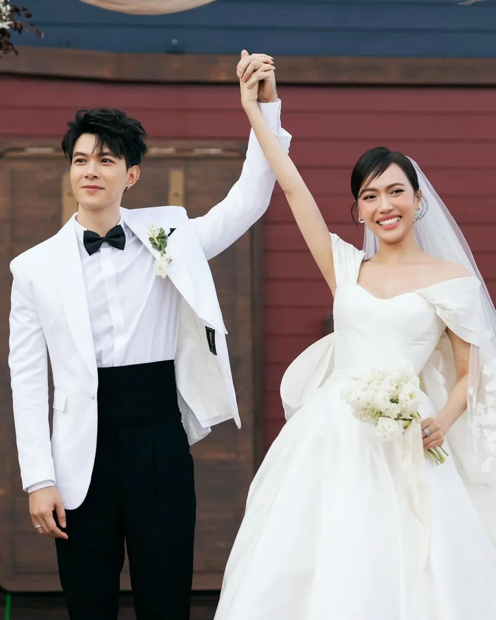 Anh Tú và Diệu Nhi dắt tay về chung một nhà sau 7 năm yêu nhau Anh Tú và Diệu Nhi dắt tay về chung một nhà sau 7 năm yêu nhau