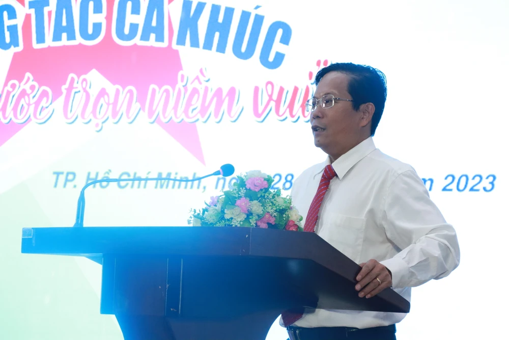 Ông Tô Đình Tuân, Tổng biên tập báo Người lao động phát biểu. Ảnh: VĂN HÀ to-dinh-tuan.JPG