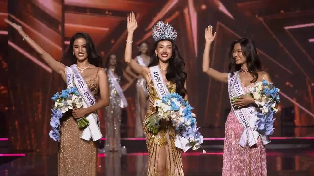 Top 3 Miss Universe Vietnam 2023. Ảnh: Chụp màn hình miss-universe-vietnam2023top3.jpg