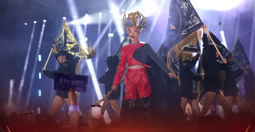 Pháp Kiều mở màn cho concert đầy uy nghiêm phap-kieu.jpg