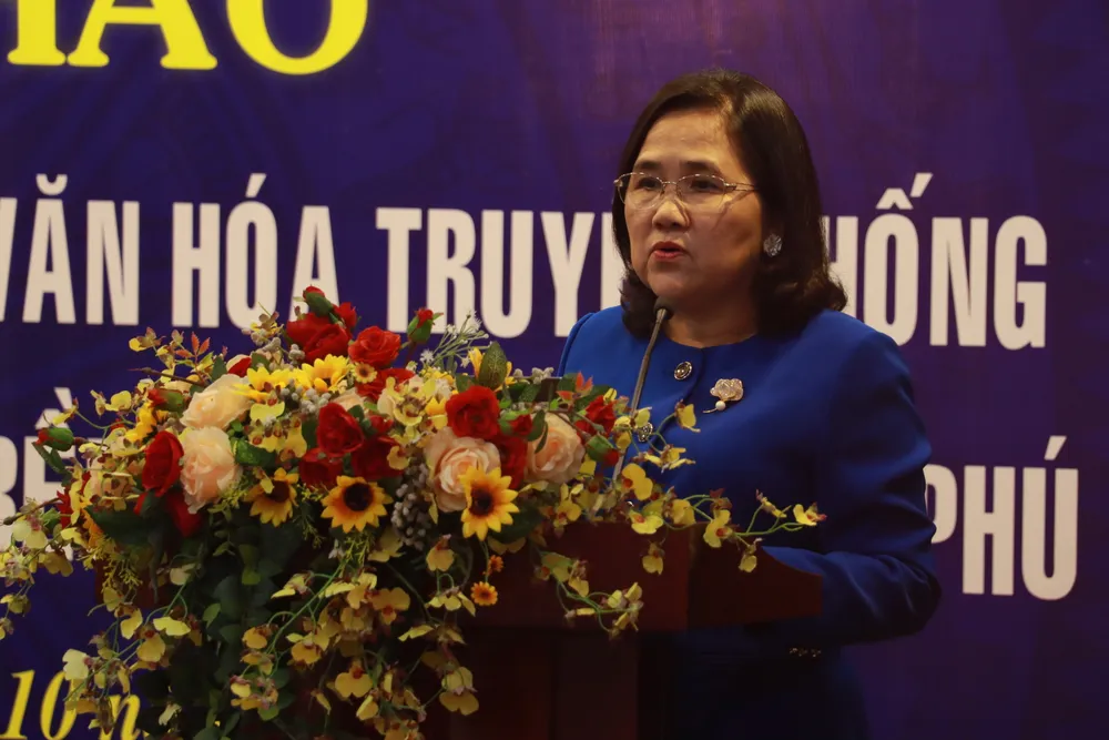 TS. Bùi Thị Ngọc Trang, Phó Giám đốc Học viện Cán bộ TP.HCM phát biểu bui-thi-ngoc-trang.JPG