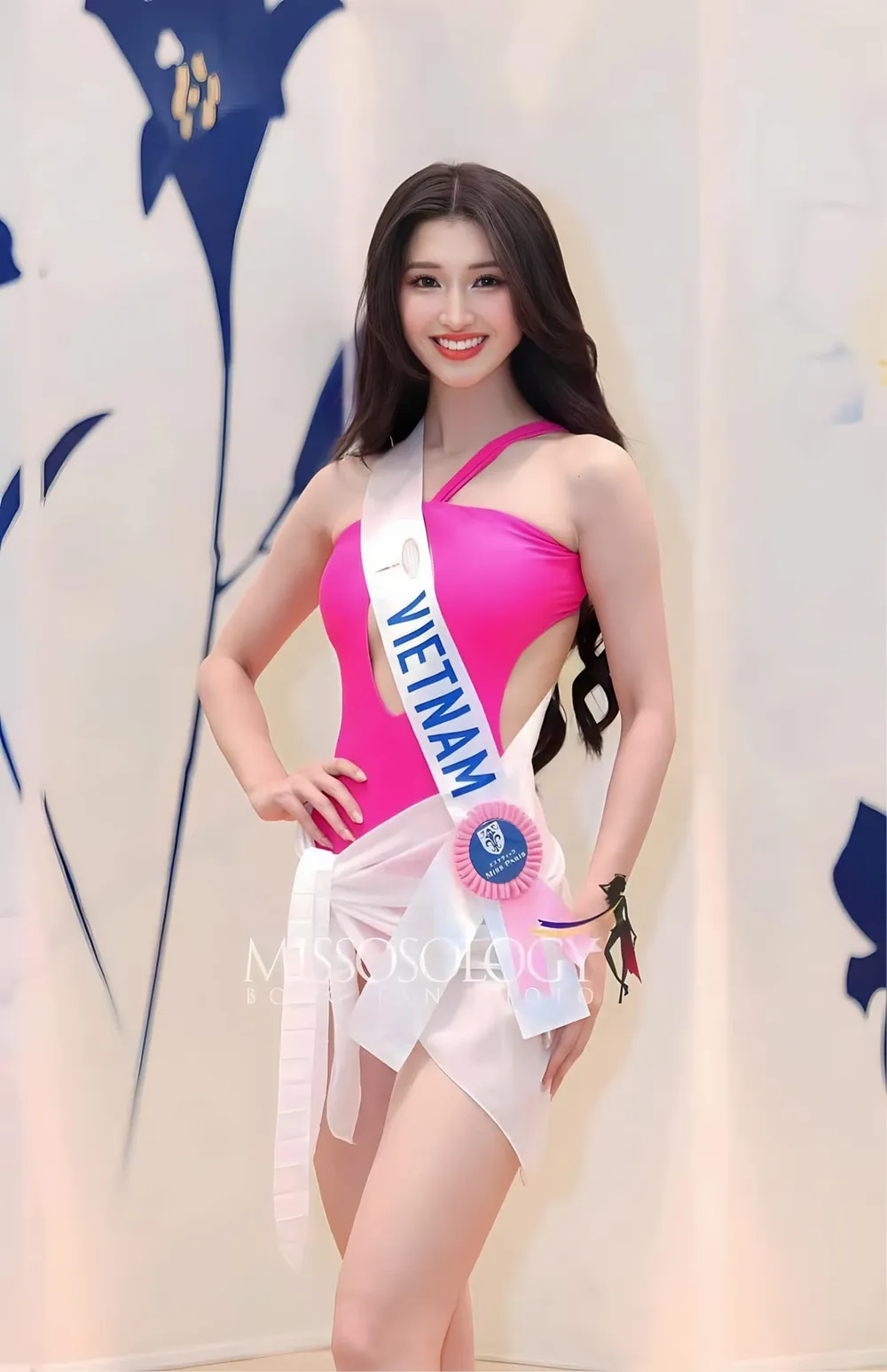 Phương Nhi trong phần thi trang phục bikini. phuong-nhi1-5110-414.jpeg