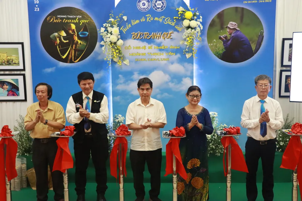 Đấu giá 5 tác phẩm của cố nghệ sĩ nhiếp ảnh Hoàng Thạch Vân