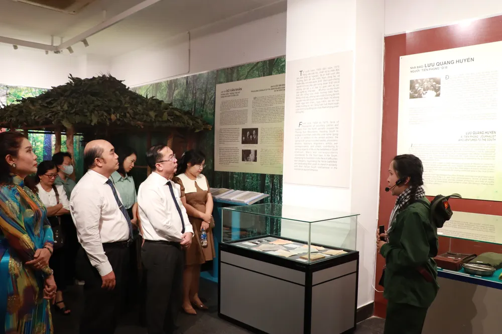 Kỷ vật thời kháng chiến