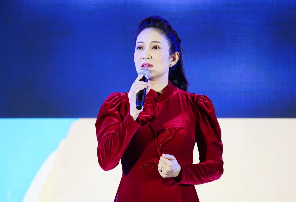 NSND Thanh Thúy, Phó GĐ Sở VH&TT TP.HCM phát biểu chieu-phim-ngoai-troi10.jpg