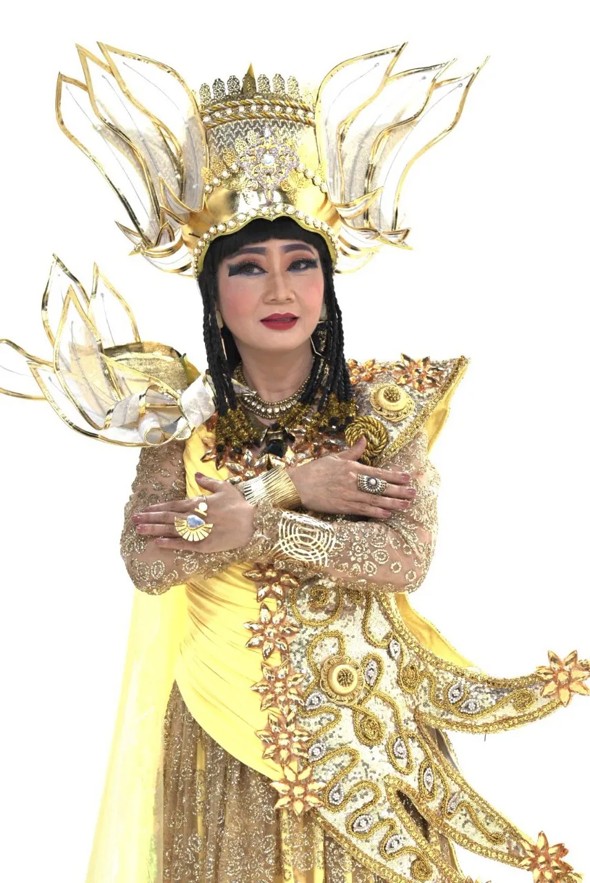 Hoàng Trinh vào vai Hoàng hậu Ánh trăng ngay-xua-ngay-xua8.jpg