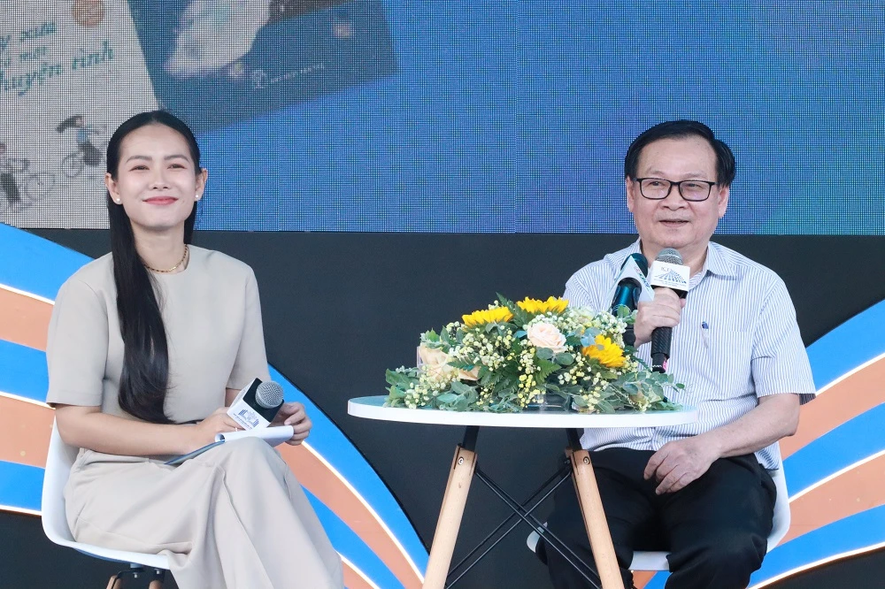 Nhà văn Nguyễn Nhật Ánh tại buổi giao lưu. Ảnh: VĂN HÀ Nguyễn Nhật Ánh
