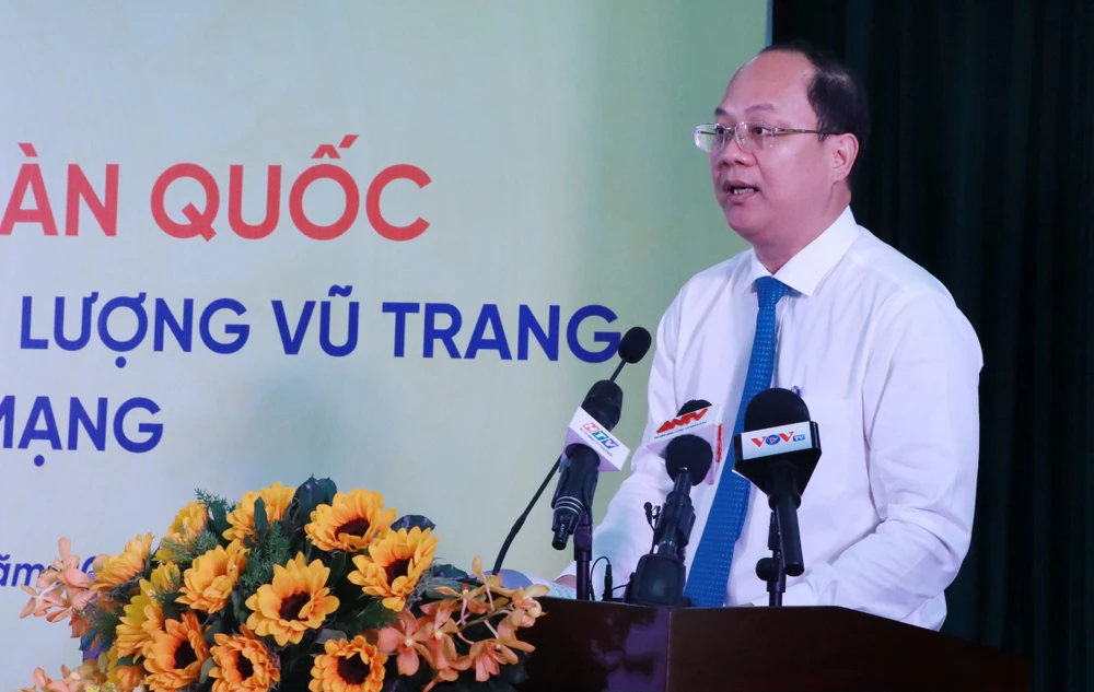 Ông Nguyễn Hồ Hải, Phó Bí thư thường trực Thành ủy TP.HCM van-nghe-si4.jpg