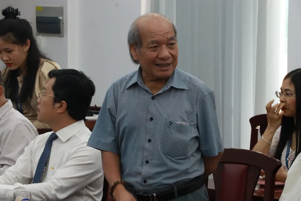 GS.TS.NGND Ngô Văn Lệ, Nguyên Hiệu trưởng trường ĐH KH XH&VN van-hoa-lich-su-champa (2).JPG