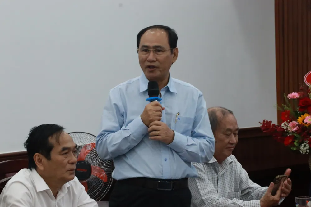TS Phú Văn Hẳn (Viện phó Viện KHXH vùng Nam Bộ) van-hoa-lich-su-champa6.JPG
