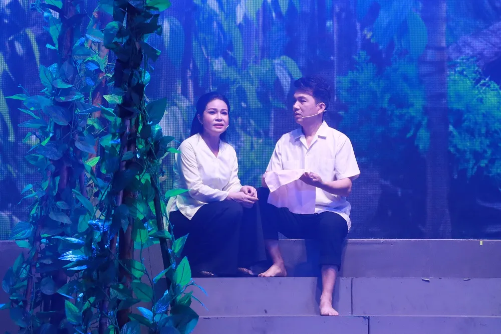 Tình yêu lứa đôi giữa những ngày bom đạn nguoi-ven-do (2).JPG