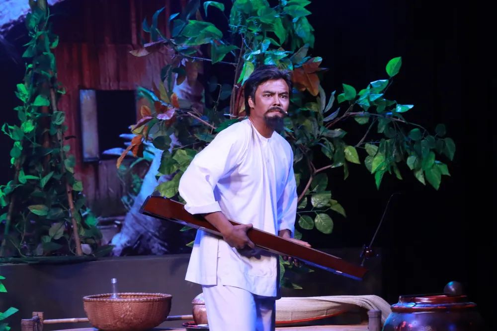NSƯT Võ Minh Lâm vào vai ông Tư Đờn vai diễn NS Thành Được từng thể hiện trước đó nguoi-ven-do3.JPG