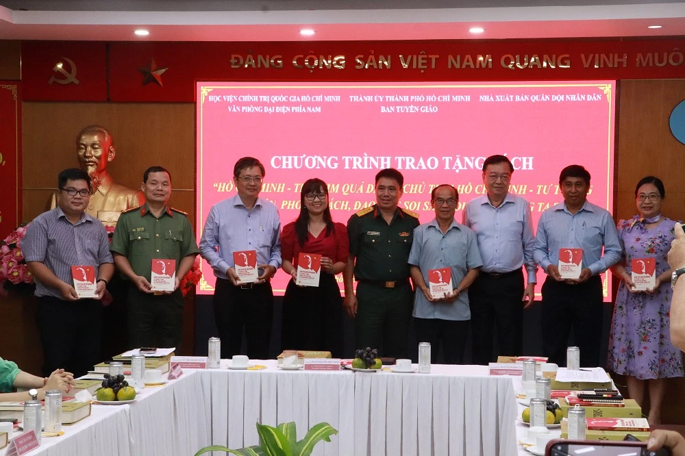 chu-tich-ho-chi-minh5.JPG