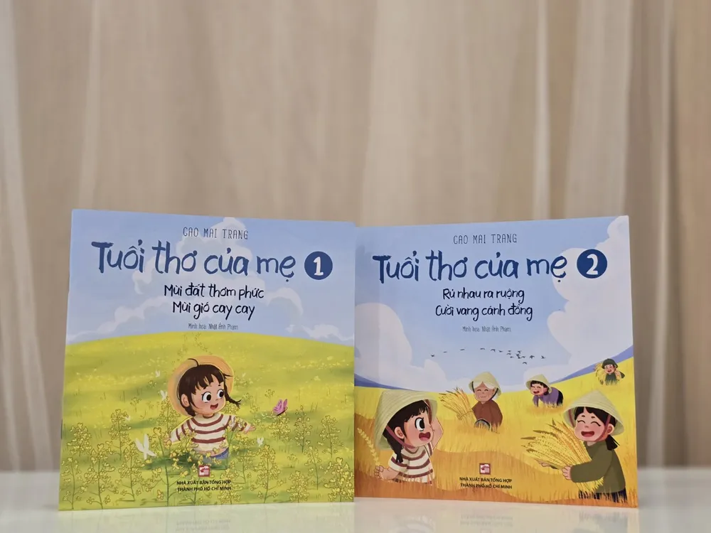 Tập thơ gồm 2 quyển, độ dày 36 trang mỗi tập có chủ đề Mùi đất thơm phức - Mùi gió cay cay; Rủ nhau ra ruộng - Cười vang cánh đồng. Ngày quốc tế thiếu nhi 1-6