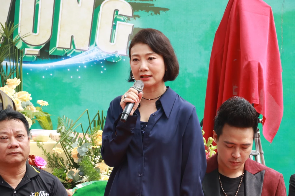 Đặc biệt, kỷ niệm lớn nhất là những bộ phim của đạo diễn Xuân Phước có NSND Mỹ Uyên tham gia và vào vai chính đều thành công trong đó có phim Trúng số (2011), mien-ao-vong2.JPG