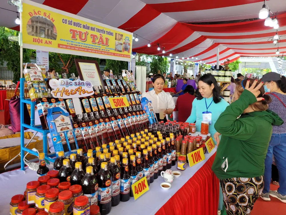 le-hoi-dong-huong-quang-nam-tai-tphcm5.jpg