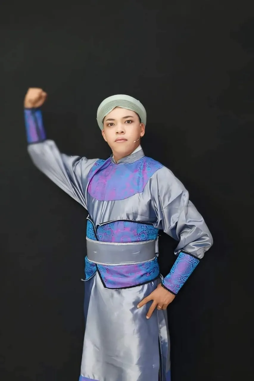 Nghệ sĩ cải lương Lê Hùng đảm nhận nhiều dạng vai khác nhau trên sân khấu Nghệ sĩ cải lương Lê Hùng