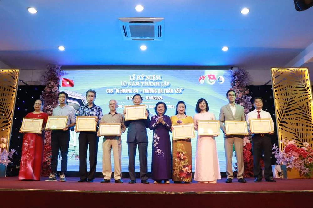 vi-hoang-sa-truong-sa-than-yeu (2).JPG