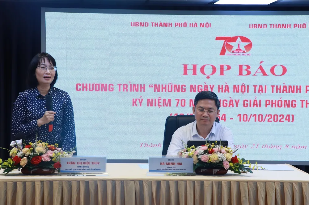 Bà Trần Thị Diệu Thúy, Phó Chủ tịch UBND TP.HCM phát biểu nhung-ngay-ha-noi-tai-tp.hcm2.JPG