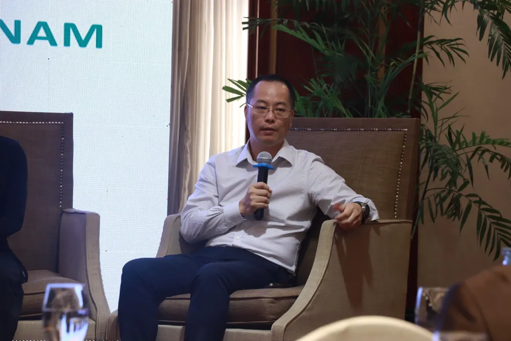 Ông Phạm Minh Toàn, Giám đốc Liên hoan phim quốc tế TP.HCM. ket-hop-lam-phim3.JPG