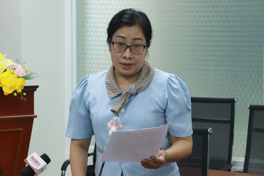 mai-am-hoa-hong (2).JPG