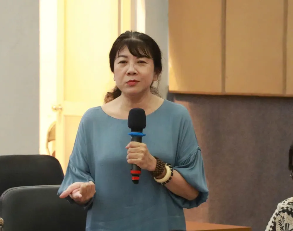 PGS. TS Nguyễn Thị Mỹ Liêm, Phó Chủ tịch Hội âm nhạc TP.HCM. ly-luan-phe-binh2.jpg