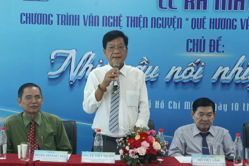 Ông Lê Việt Quân, Phó trưởng Ban liên lạc đồng hương Bạc Liêu - Cà Mau tại TP.HCM que-huong-va-nhung-tam-long1.JPG