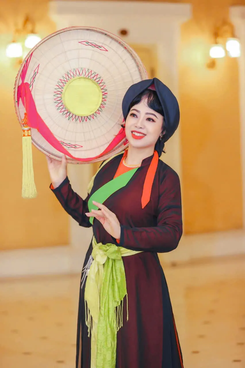 nsnd-thuy-huong.jpg