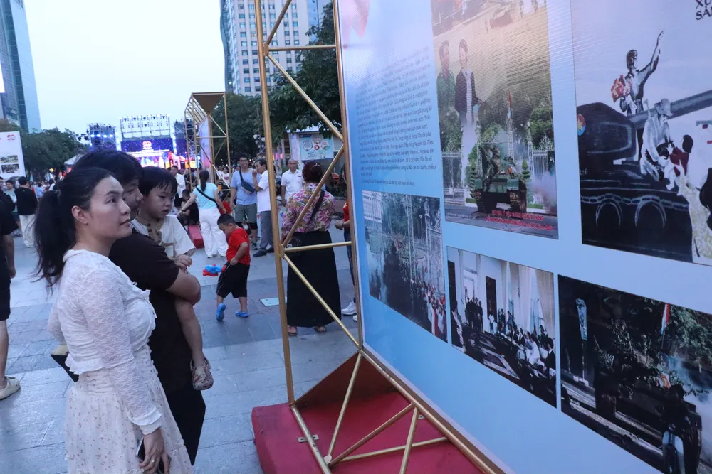 am-vang-dai -thang-mua-xuan-1975-trong-den-anh3.JPG