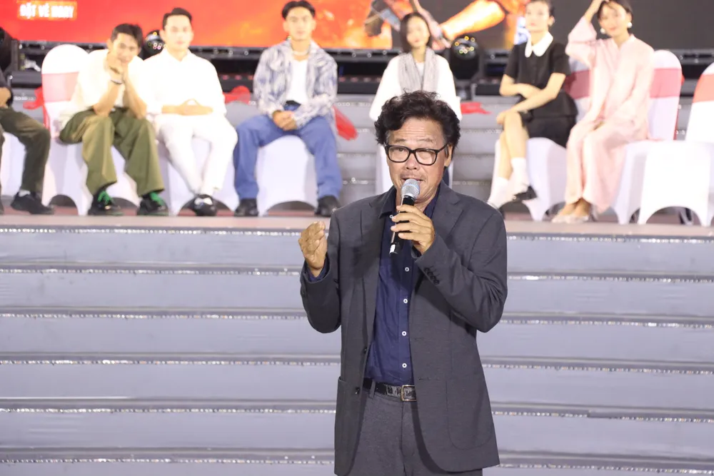 NSƯT Cao Minh chia sẻ phim-dia-dao3.JPG