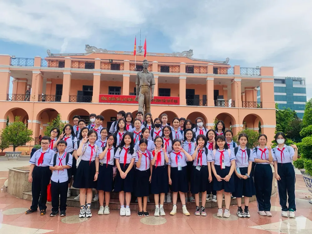 Tham quan bảo tàng